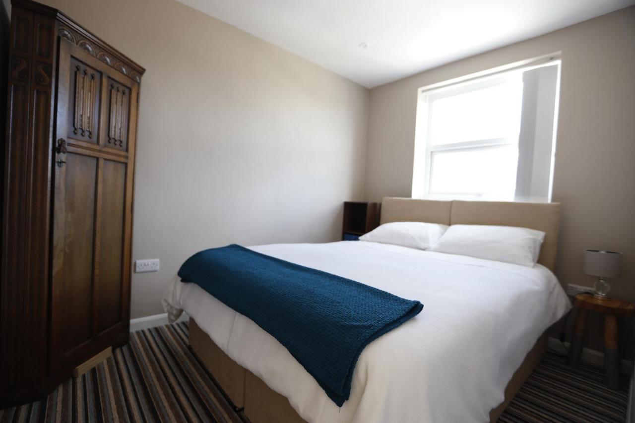 Seafarer'S View - 6 Bedroom Townhouse In Cowes, Parking & Seaviews. Cowes  Luaran gambar