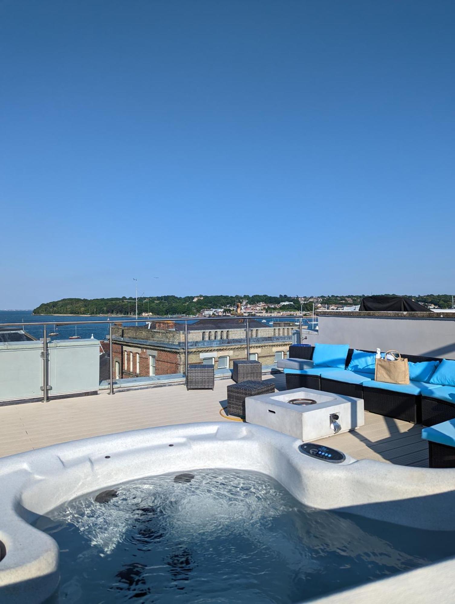 Seafarer'S View - 6 Bedroom Townhouse In Cowes, Parking & Seaviews. Cowes  Luaran gambar